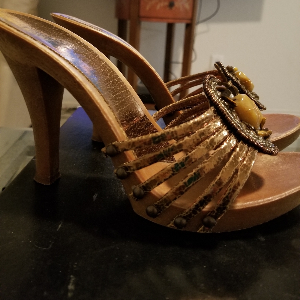 Sandals - Picture 3 of 4